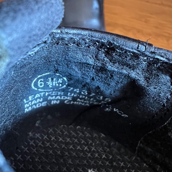 Zodiac Black Leather Short Booties – Women’s Size 6M - Picture 5 of 5